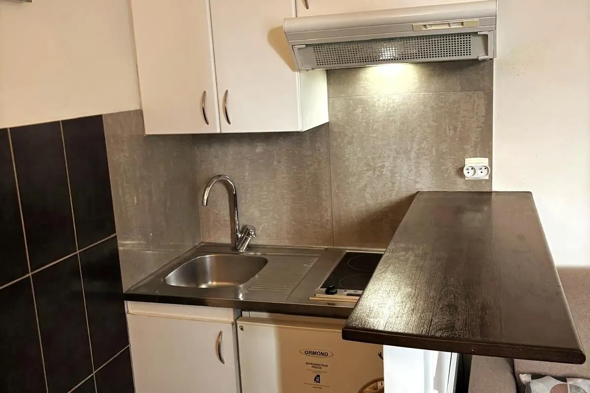 Apartment Pleasant Apt Wagram Neighborhood Paris France
