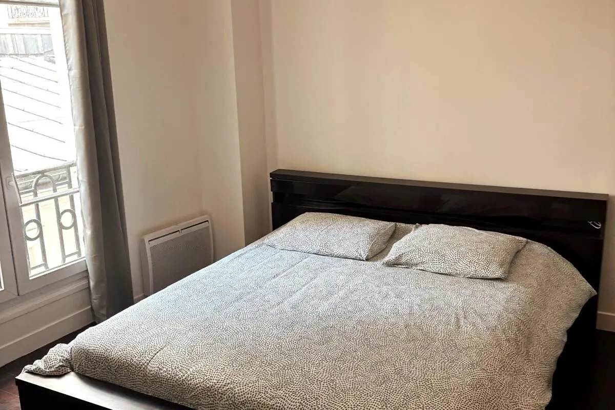 Pleasant Apt Wagram Neighborhood Paris 0*,  France